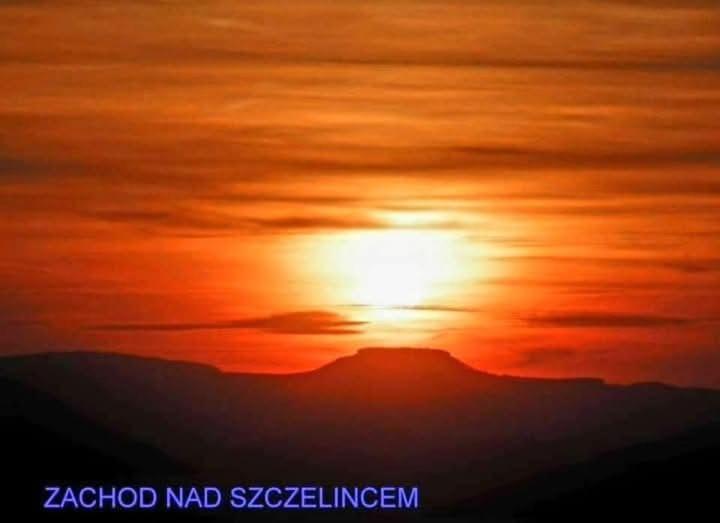 Wataha Pod Basztami - Wadera - Domki Caloroczne Radkow Ngoại thất bức ảnh